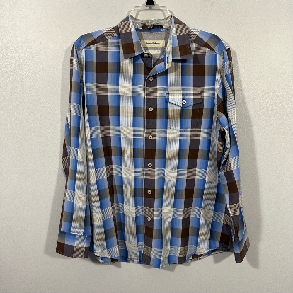 Tommy Bahama Island Modern Fit Casual Silk Button Down Medium